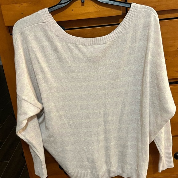 Victoria Secret Cashmere Dolman Sleeve Soft Comfy Sweater Size XL - Picture 3 of 3